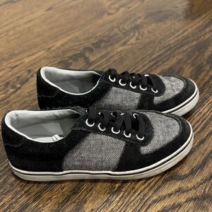 Stylish Black and Gray Sneakers